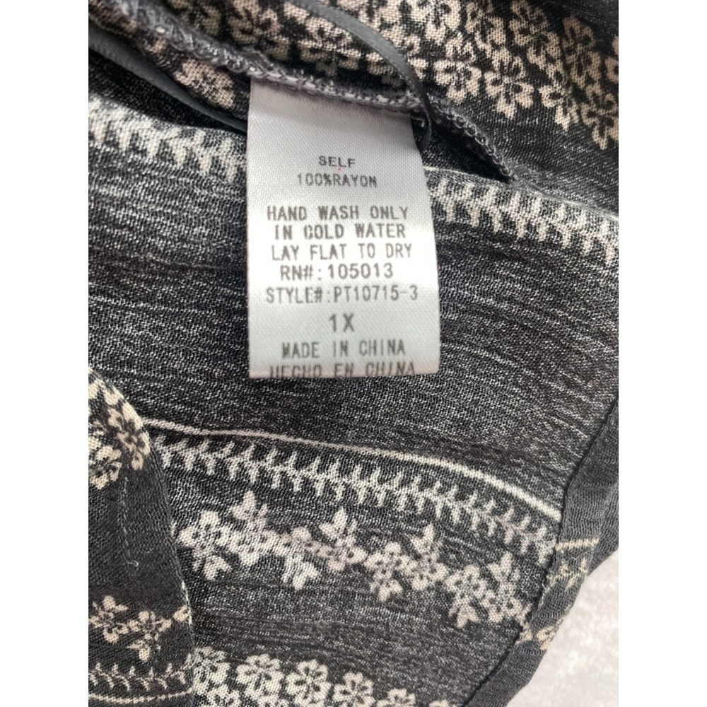 Savanna Jane Blouse Top Women Sz 1X Gray Embroidered Short Sleeve Boho Accent - Picture 6 of 9